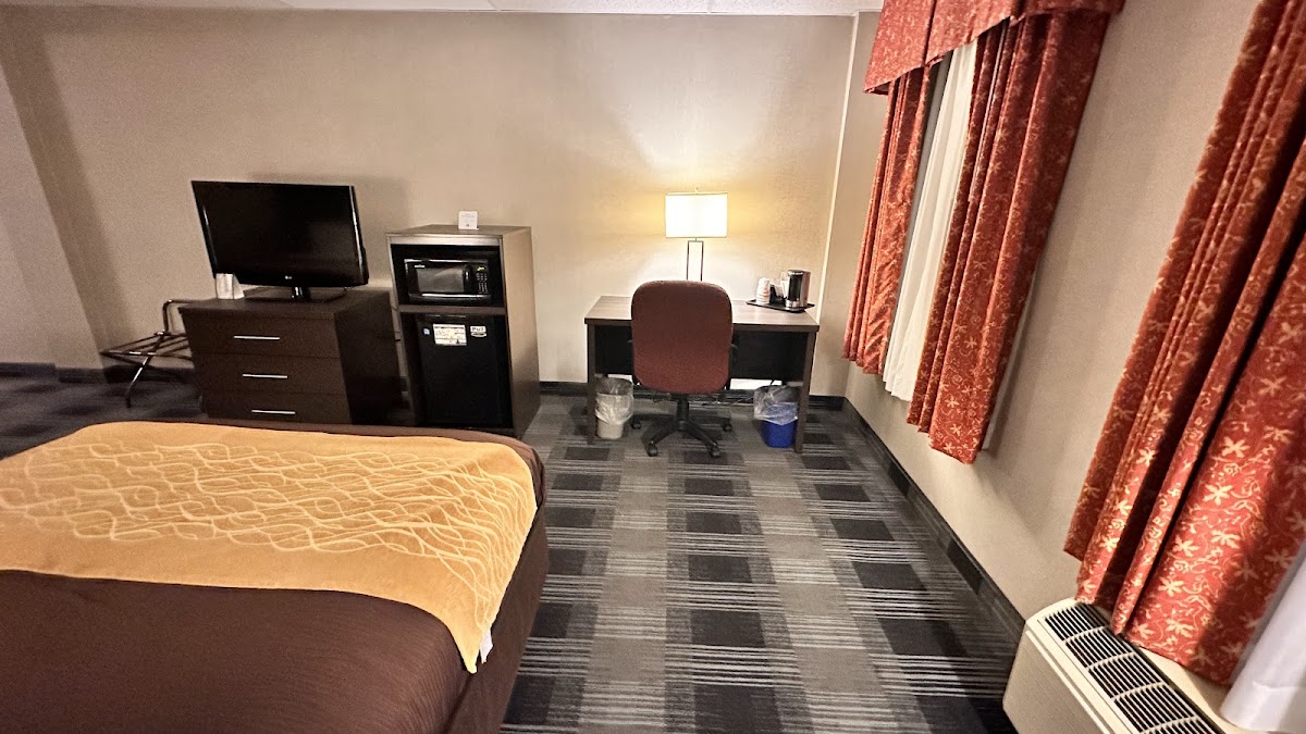 Comfort Inn Ballston photo 2