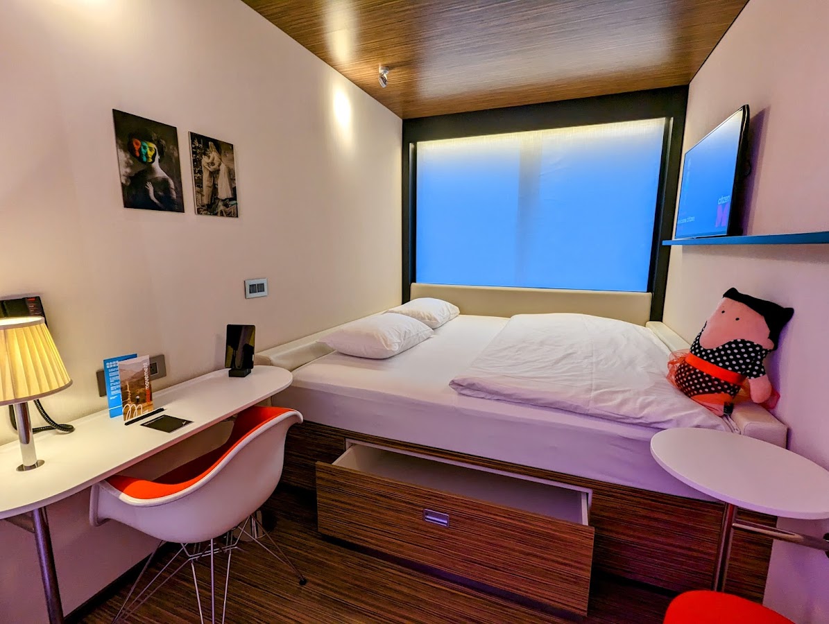 citizenM Tower of London photo 2
