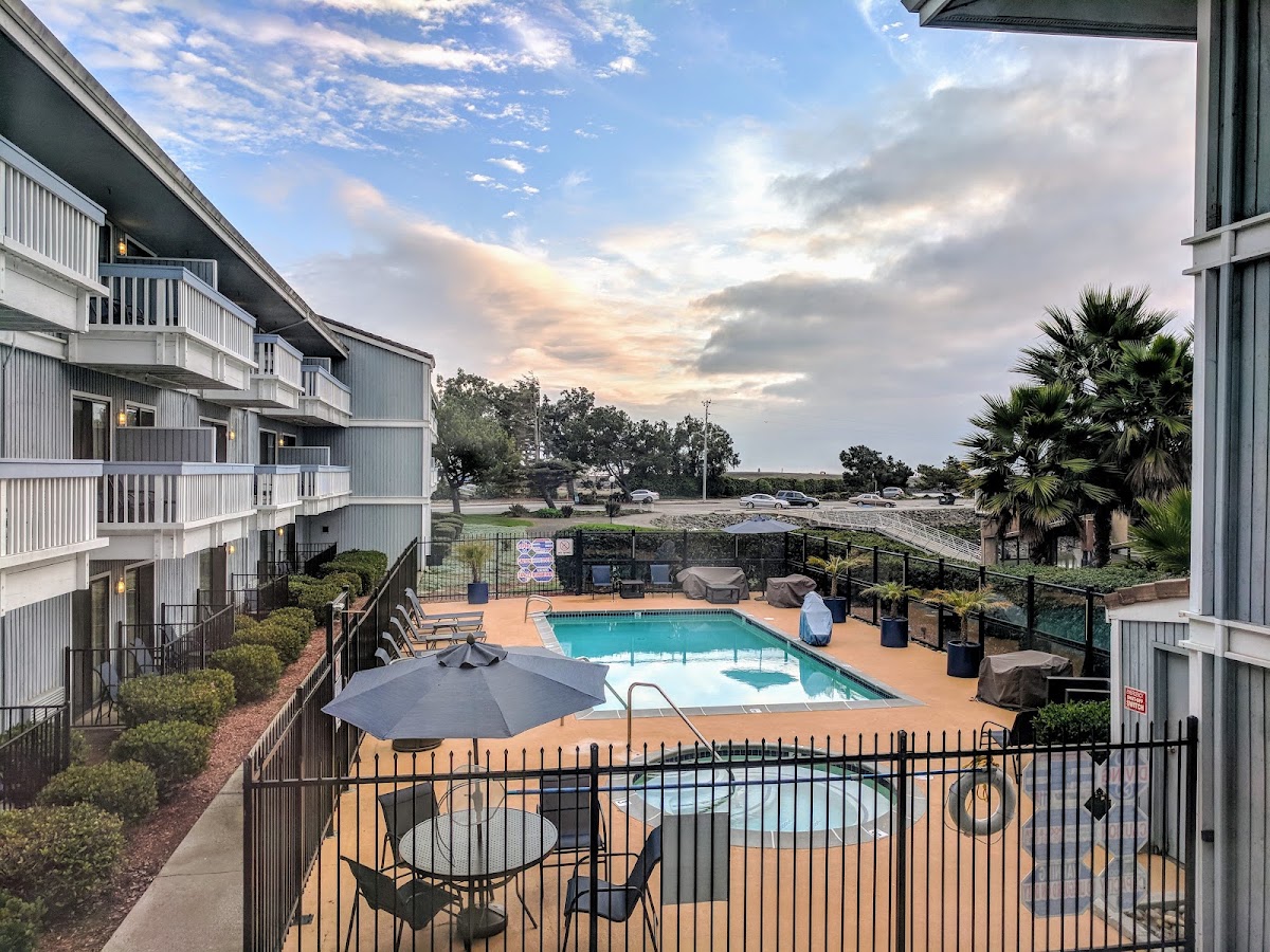 The Marina Inn on San Francisco Bay photo 6