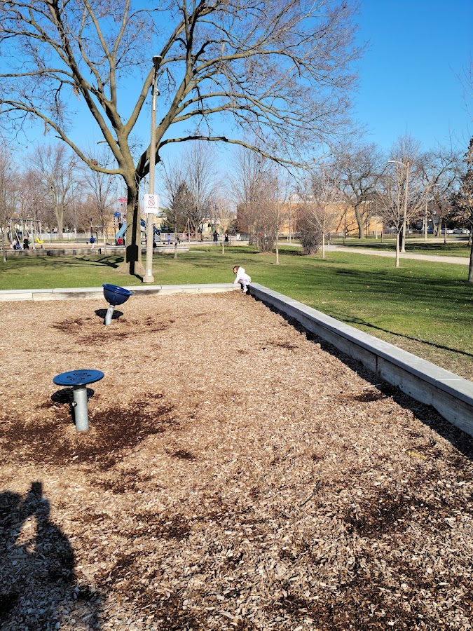 West Lawn Park photo 2