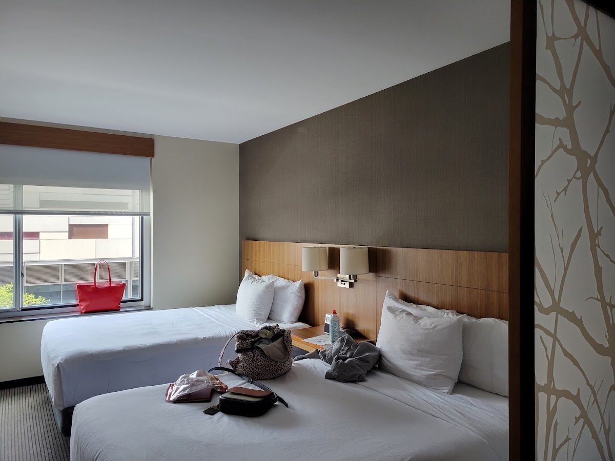 Hyatt Place Chicago-South/University Medical Center photo 2