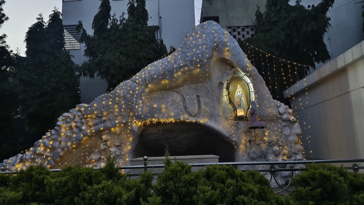 Holy Family Church photo 3