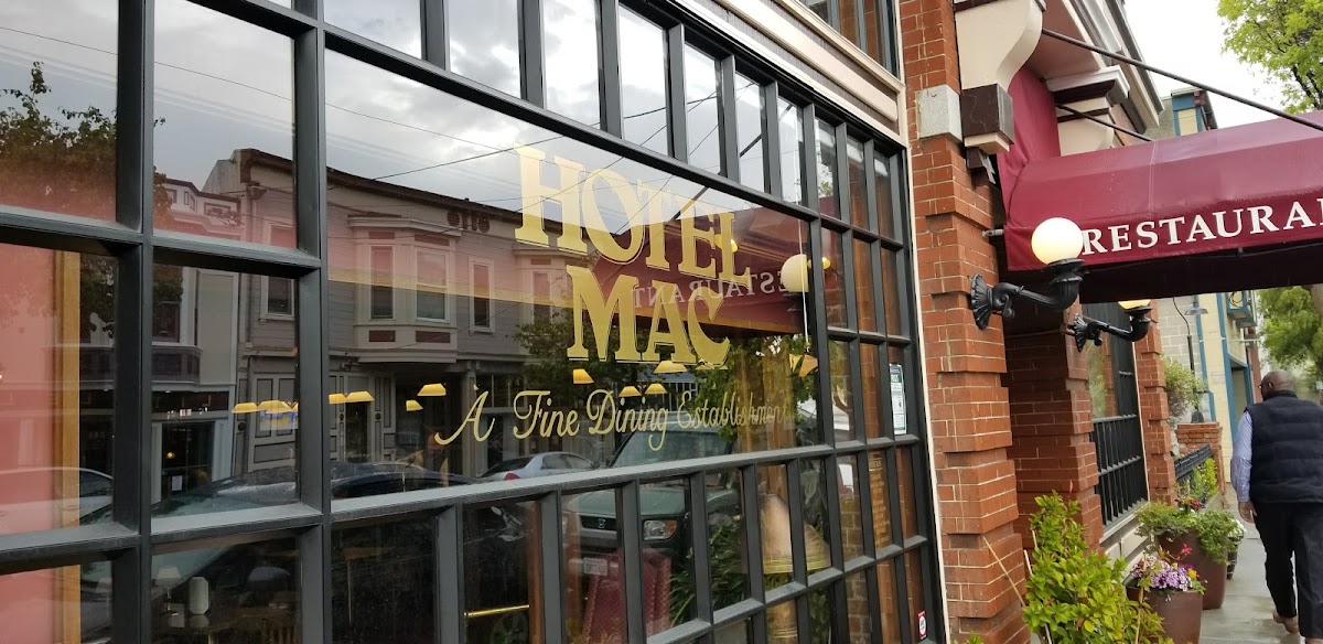 The Hotel Mac & Suites photo 8