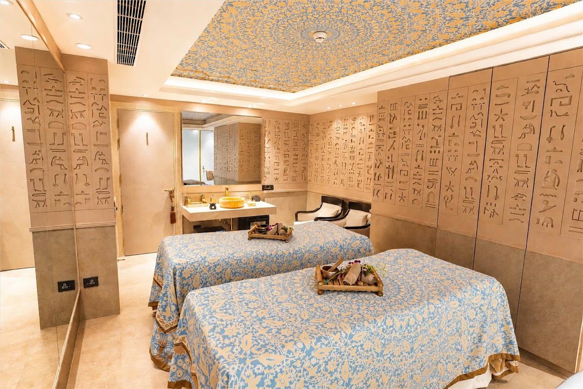 Radisson Blu MBD Hotel, Noida photo 2