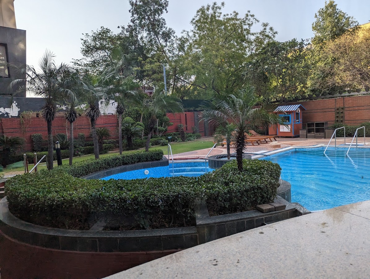 Radisson Blu MBD Hotel, Noida photo 3