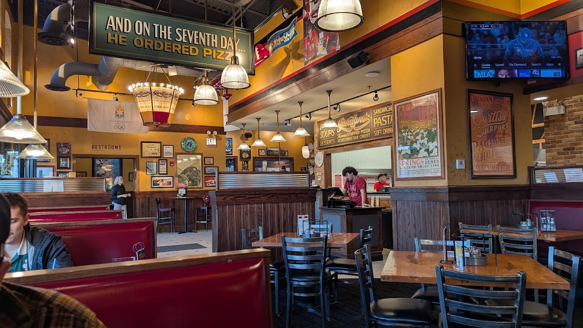 Giordano's photo 8