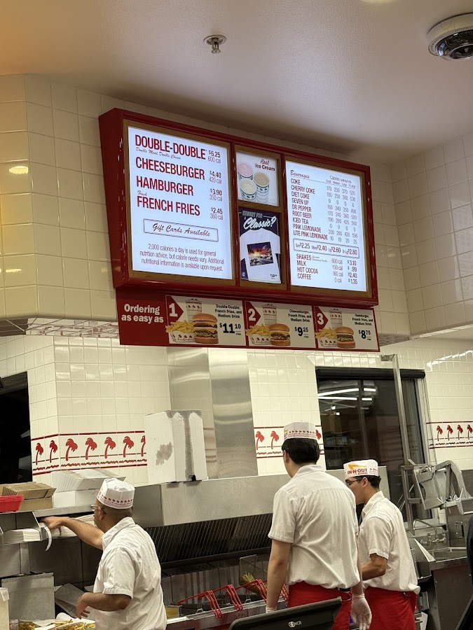 In-N-Out Burger photo 9