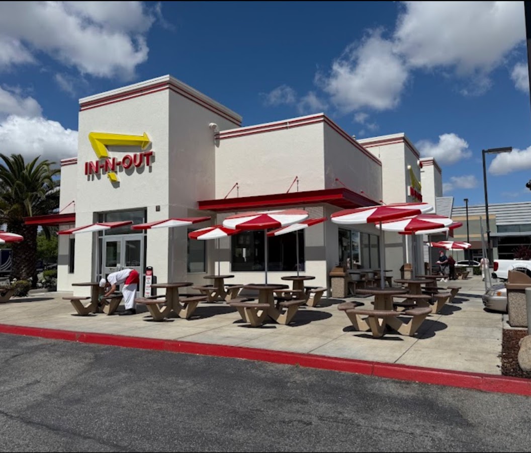 In-N-Out Burger photo 4