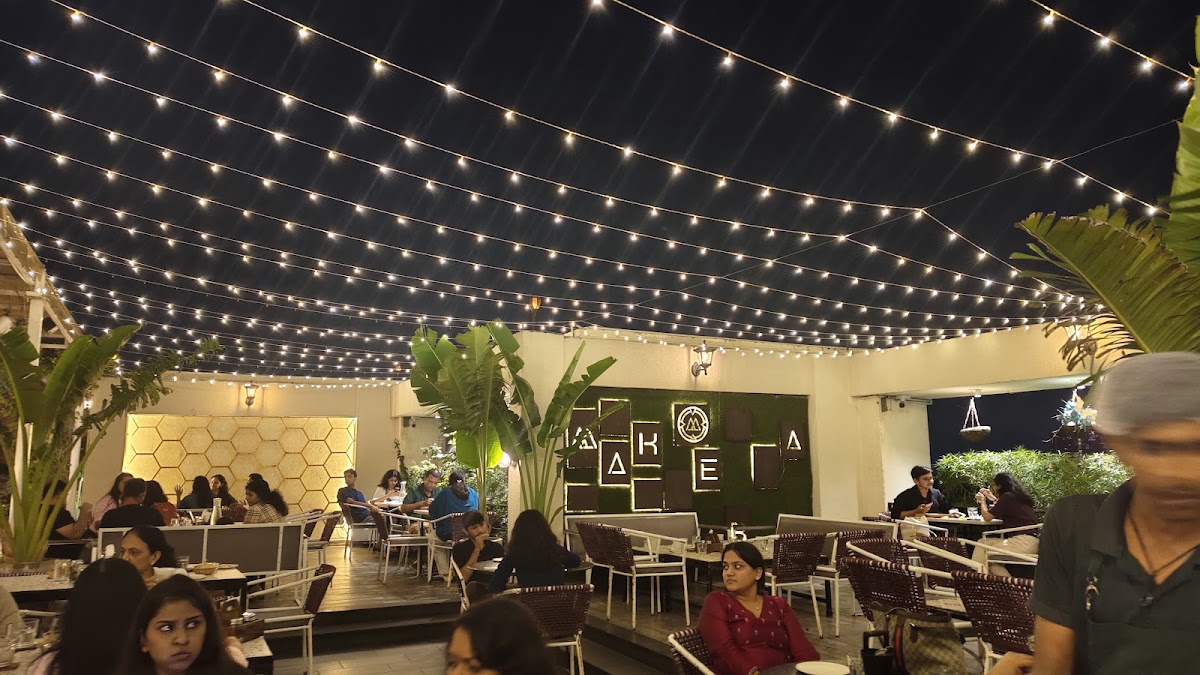 The House of Makeba - Veg. Restaurant & Banquet on CG Road photo 6