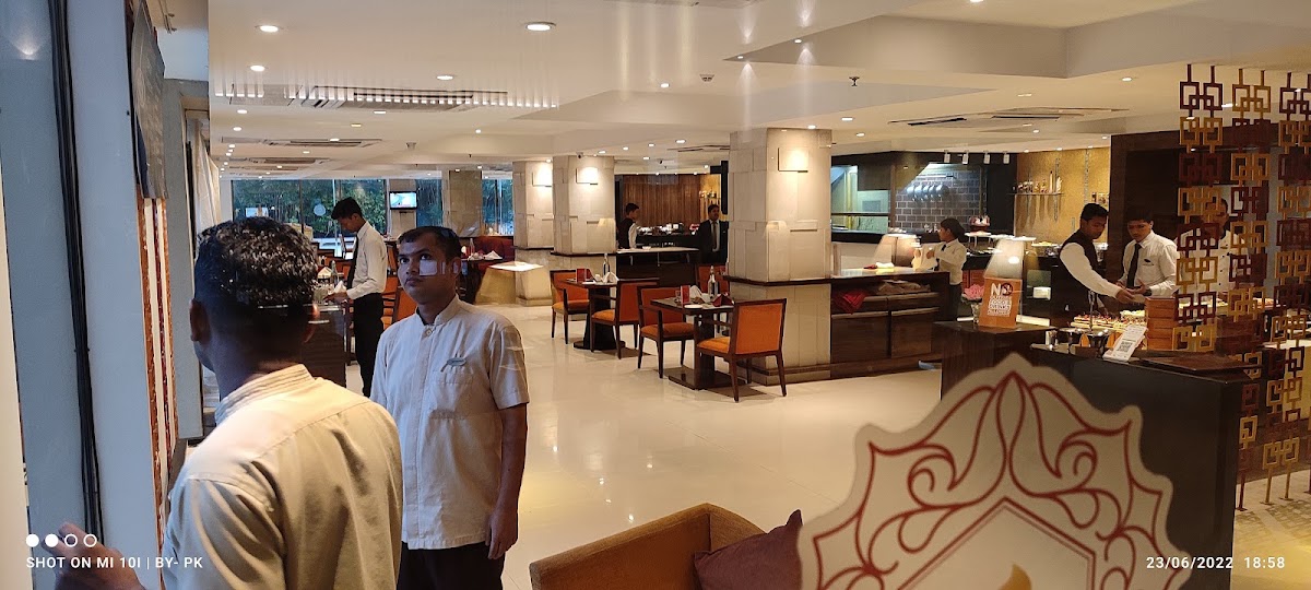 Pride Plaza Hotel Ahmedabad photo 7