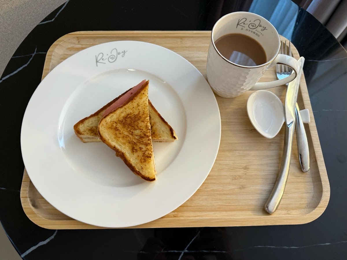 Re'Joy Suites photo 7