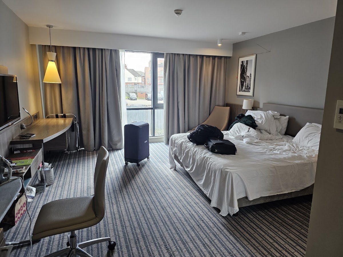 Holiday Inn London - West photo 2