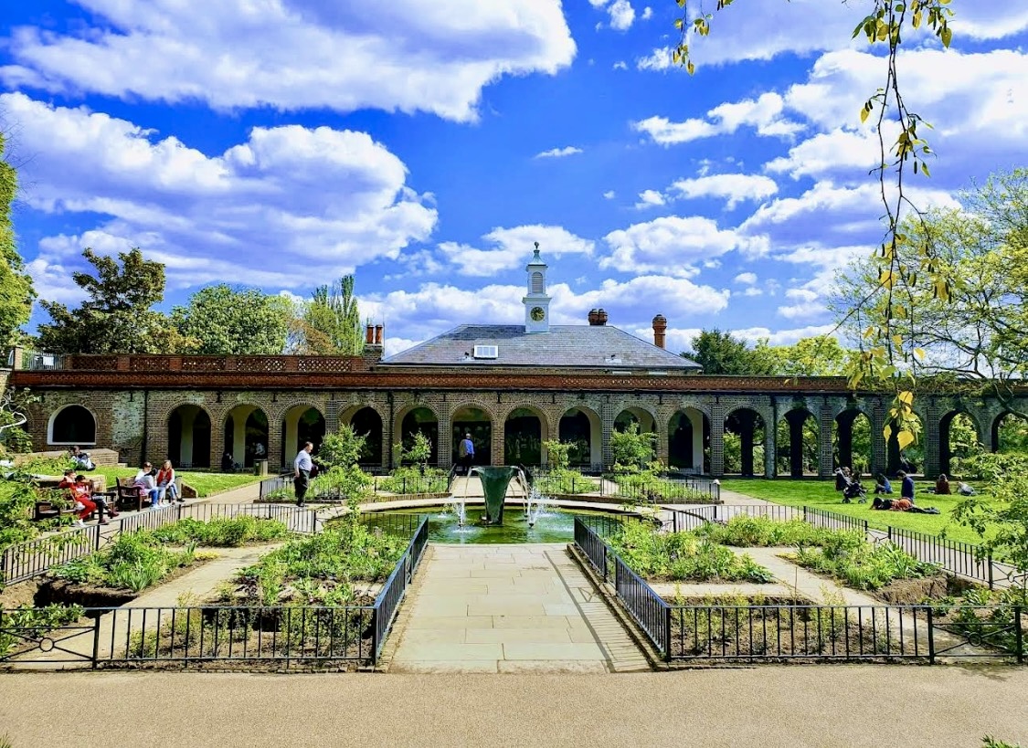 Holland Park photo 3