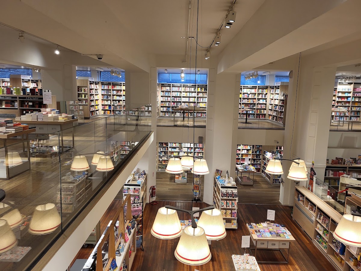 Foyles photo 7