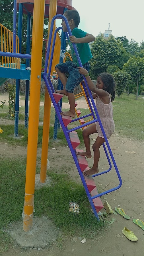 D Park Sector-62 photo 10