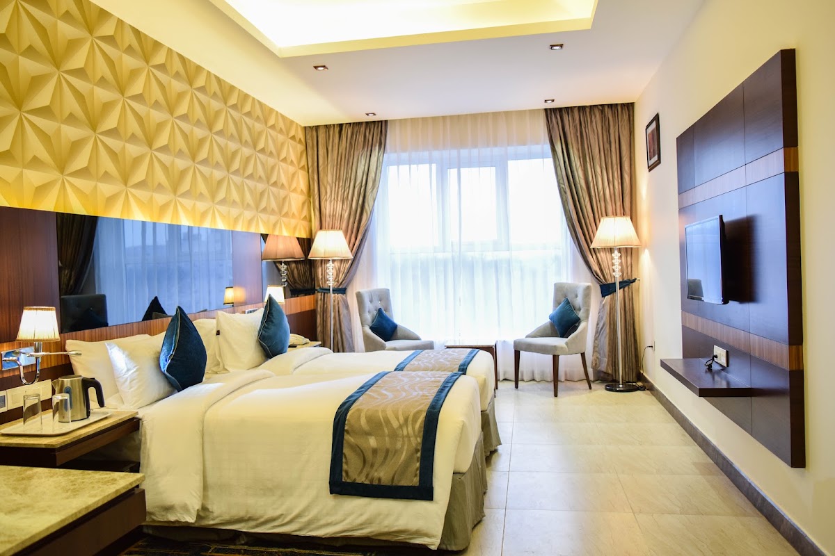RG Royal Hotel photo 2