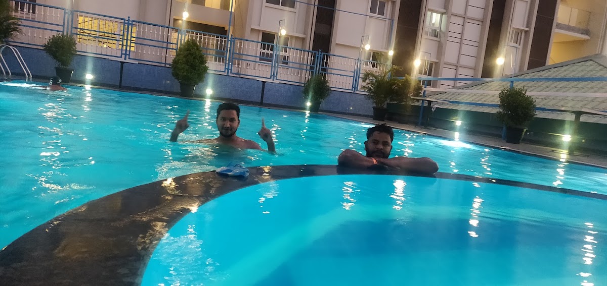 RG Royal Hotel photo 3