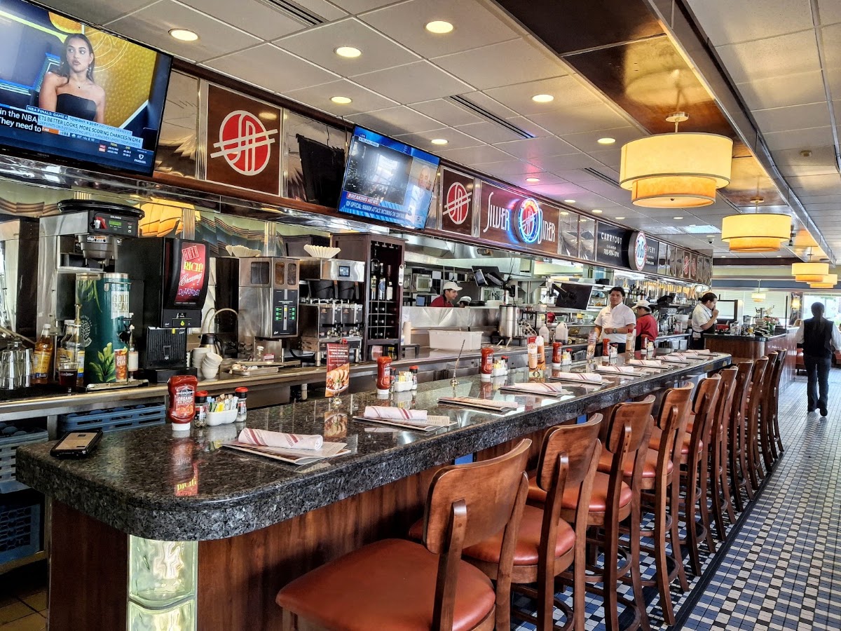 Silver Diner photo 4