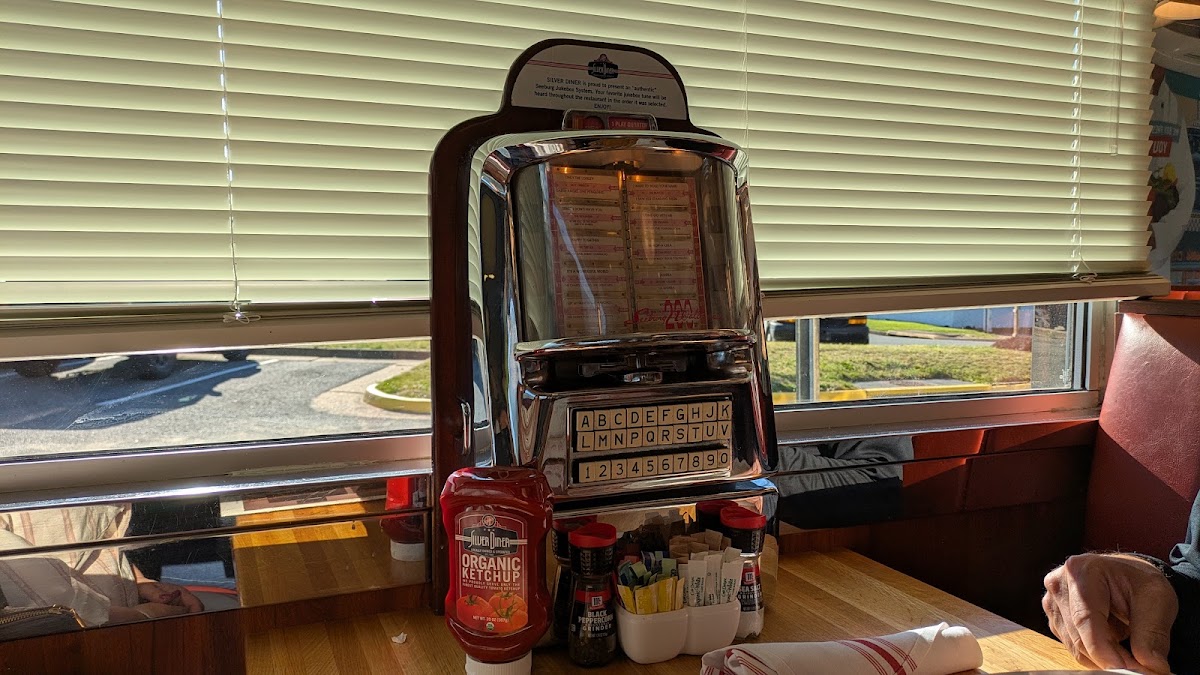 Silver Diner photo 7