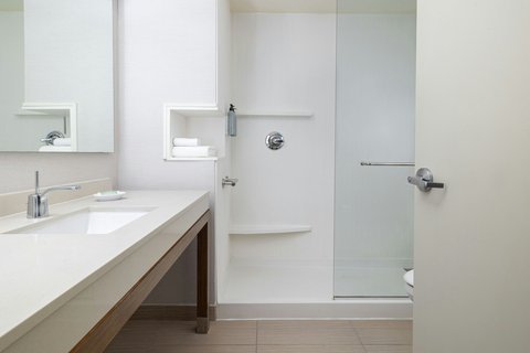 Courtyard by Marriott Largo Medical Center Drive photo 4