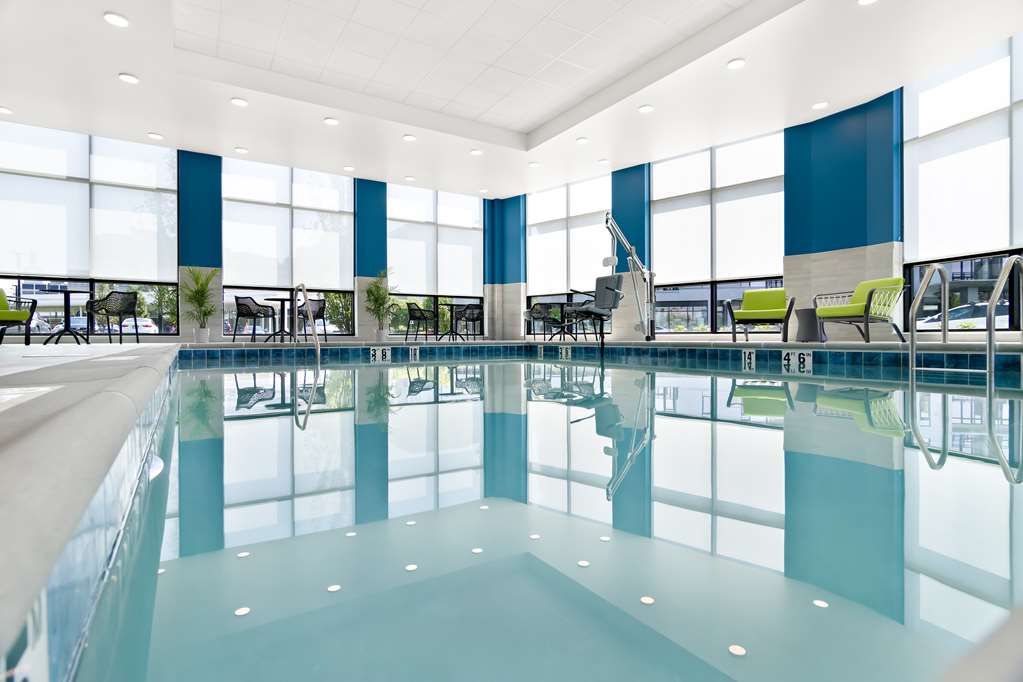 Hampton Inn & Suites Chicago Medical District UIC photo 3