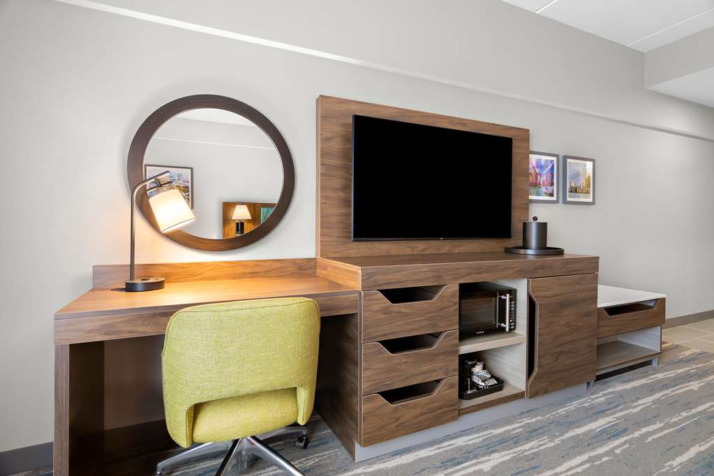 Hampton Inn & Suites Chicago Medical District UIC photo 10