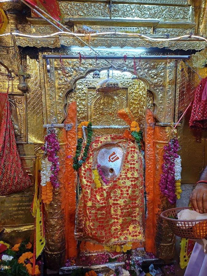 Pracheen Hanuman Mandir, Connaught Place photo 4