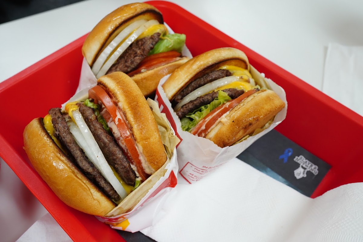 In-N-Out Burger photo 3