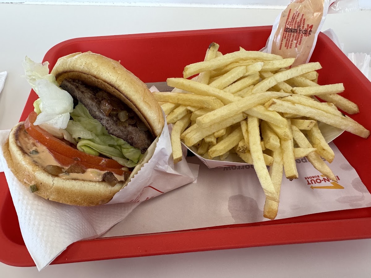 In-N-Out Burger photo 4