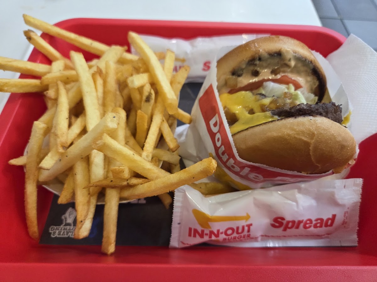 In-N-Out Burger photo 8