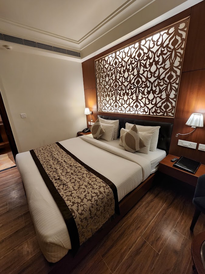 Hotel Regent Grand photo 2