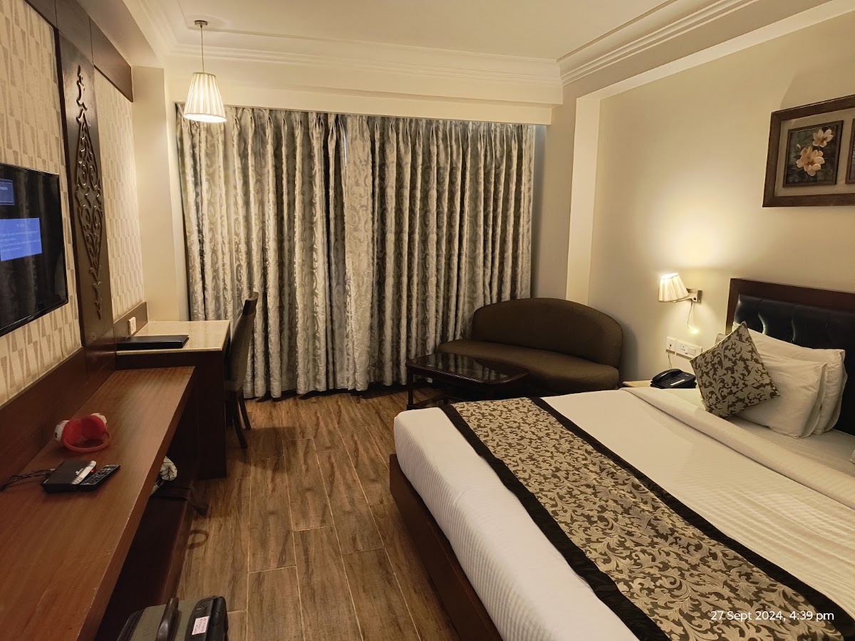 Hotel Regent Grand photo 4