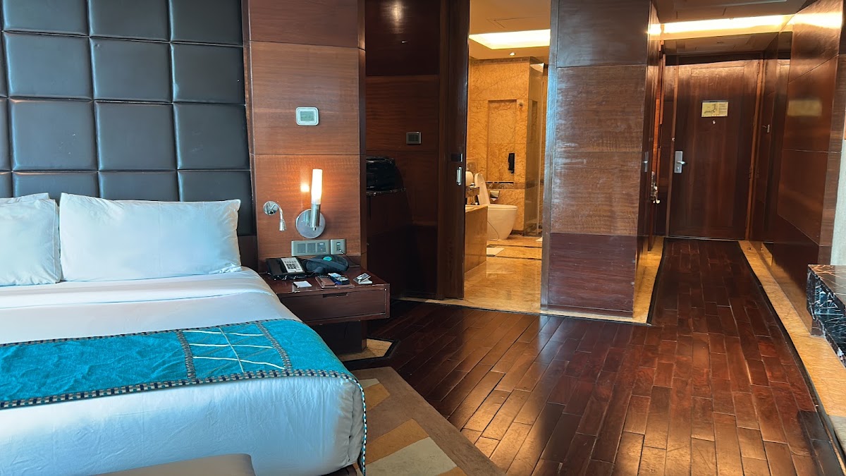 Radisson Blu Hotel, Kaushambi Delhi NCR photo 2