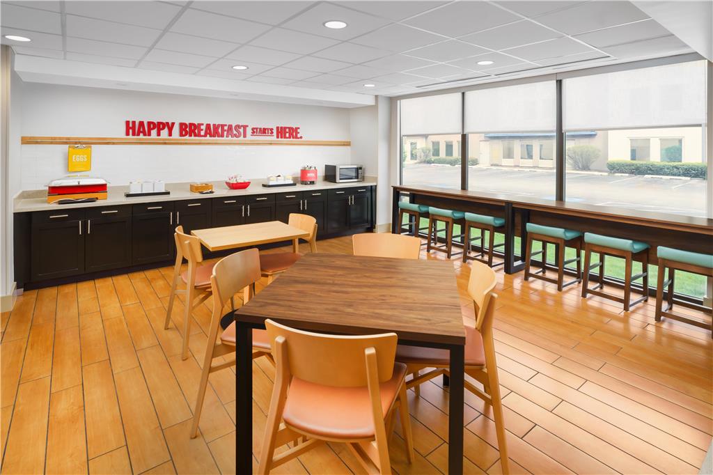 Hampton Inn Chicago-Midway Airport photo 6