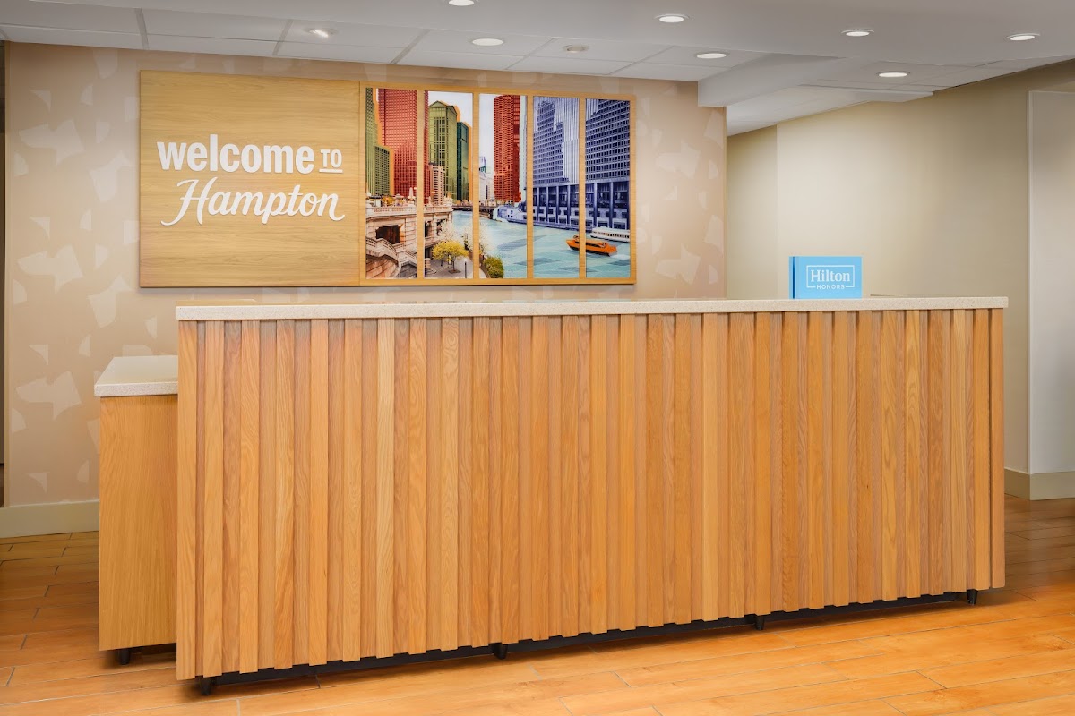 Hampton Inn Chicago-Midway Airport photo 7