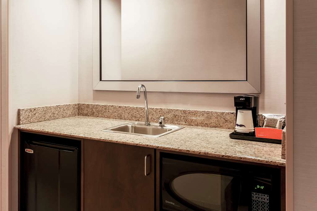Hampton Inn Chicago-Midway Airport photo 10