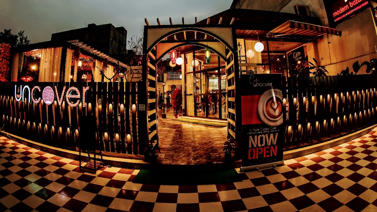 Cafe Uncover