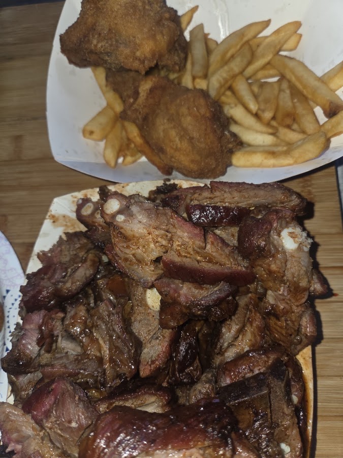 Lem's Bar-B-Q photo 4