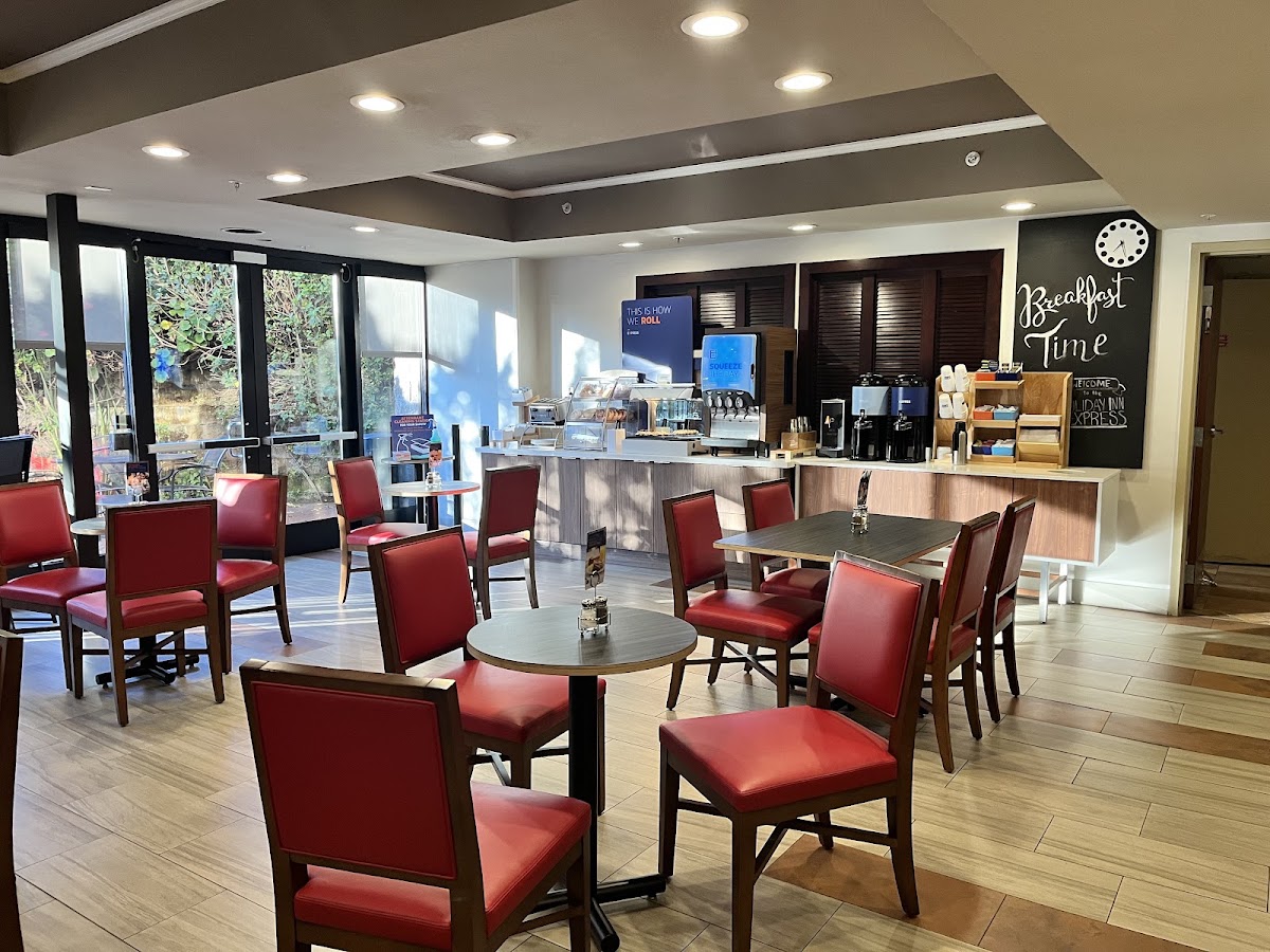Holiday Inn Express Castro Valley, an IHG Hotel photo 7