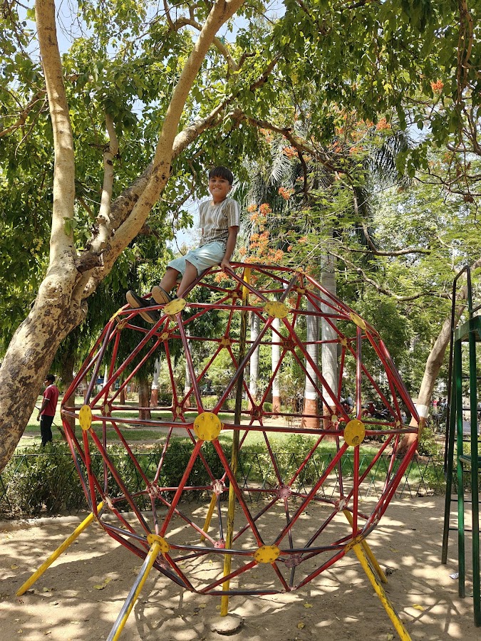 Uttam Nagar Garden photo 7