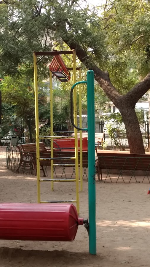 Uttam Nagar Garden photo 8