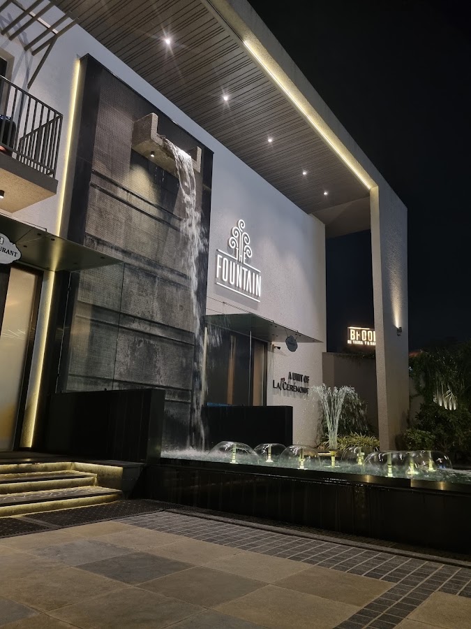 The Fountain - Banquet Hall, Party Lawn & Pool Side Restaurant Ahmedabad photo 6