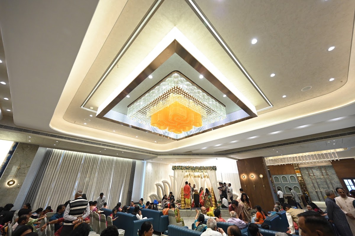 The Fountain - Banquet Hall, Party Lawn & Pool Side Restaurant Ahmedabad photo 8