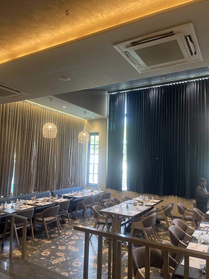 The Fountain - Banquet Hall, Party Lawn & Pool Side Restaurant Ahmedabad photo 10