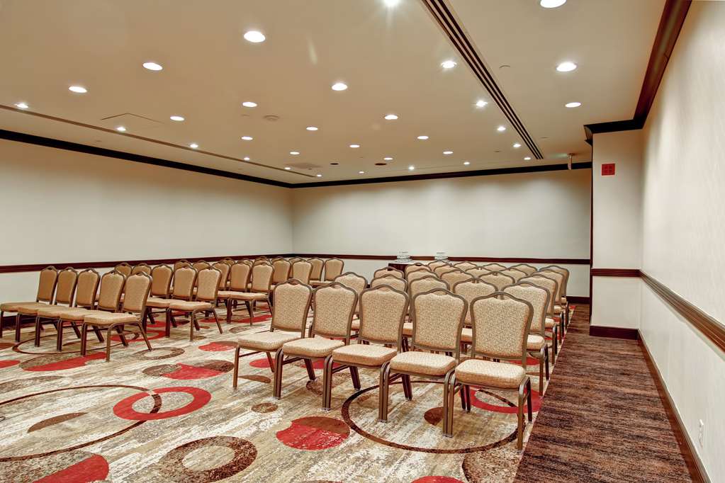 DoubleTree by Hilton Hotel Pleasanton at the Club photo 6