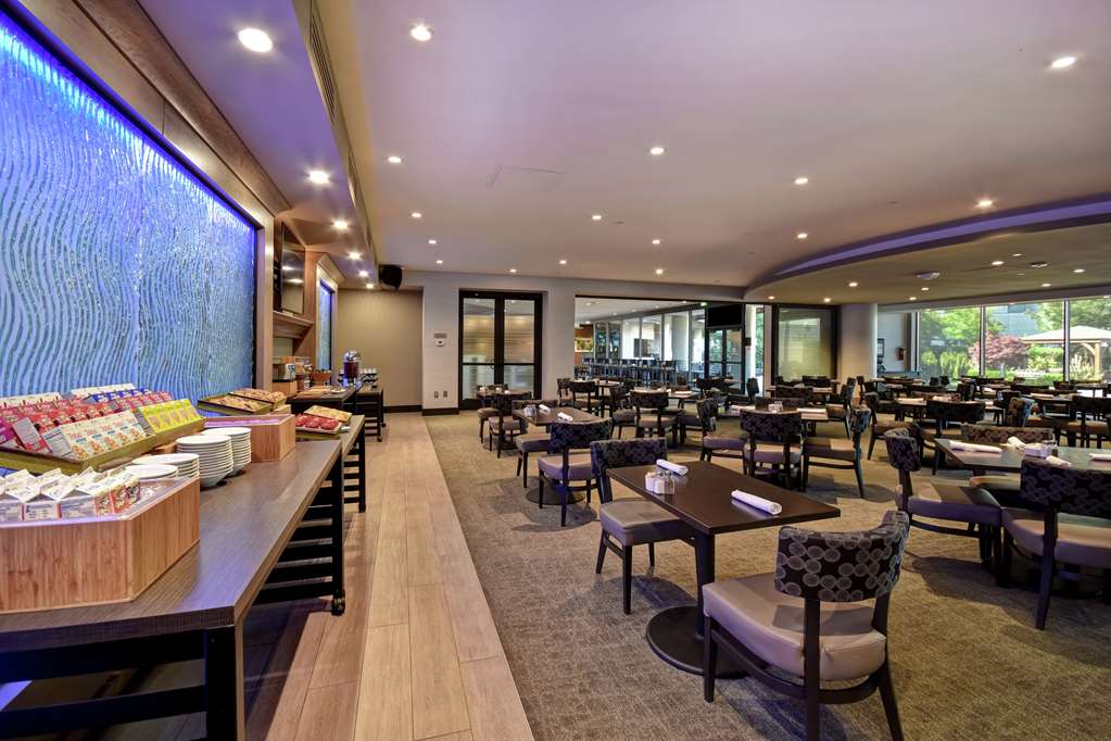 DoubleTree by Hilton Hotel Pleasanton at the Club photo 9