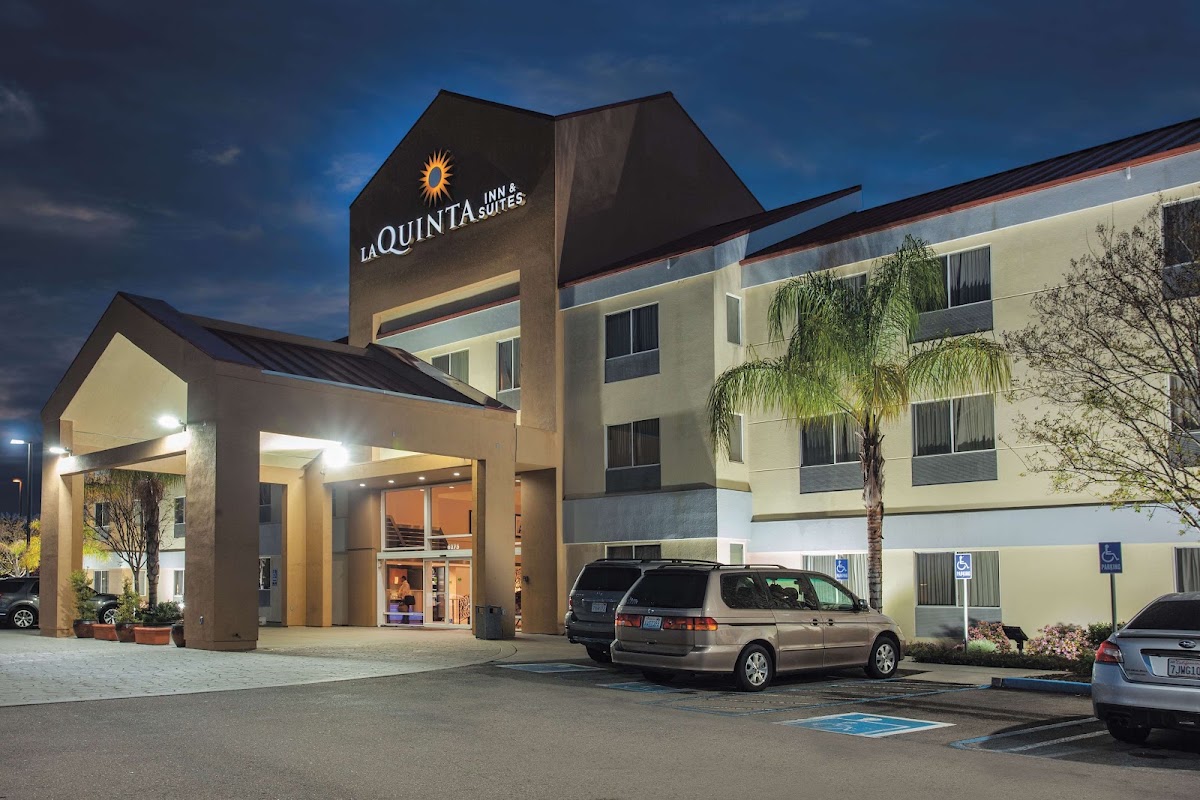 La Quinta Inn & Suites by Wyndham Dublin - Pleasanton photo 8