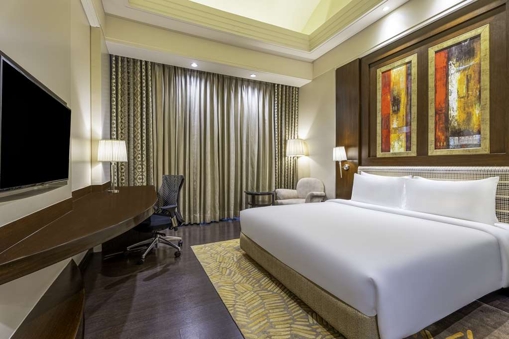 Radisson Hotel Noida photo 2