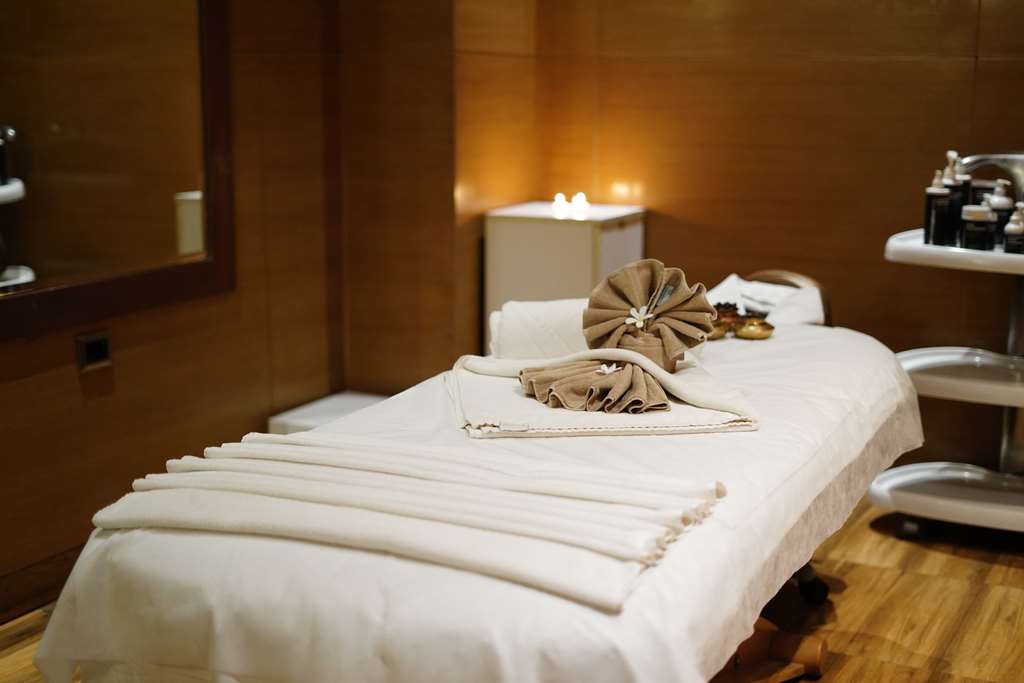 Radisson Blu Hotel, New Delhi Paschim Vihar photo 6