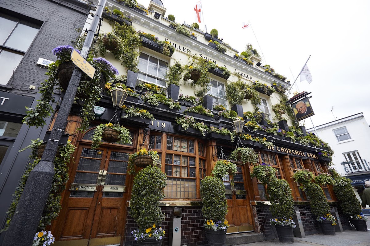 The Churchill Arms, Kensington photo 3